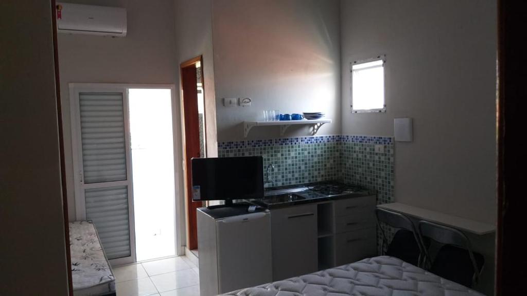 Kitnets & Flats room 4